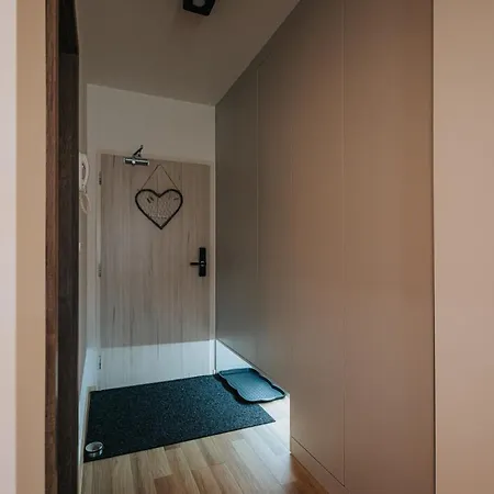 Hillside X34, Kubinska Hola Dolny Kubin