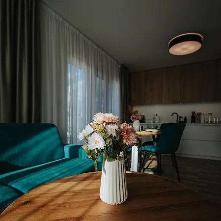 Hillside X34, Kubinska Hola * دولني كوبين