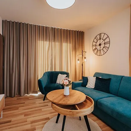 Hillside X34, Kubínska Hoľa *