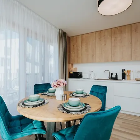 Hillside X34, Kubinska Hola * دولني كوبين