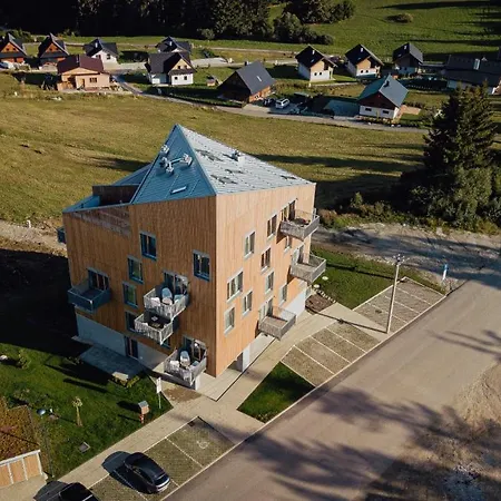 Hillside X34, Kubinska Hola * Dolny Kubin