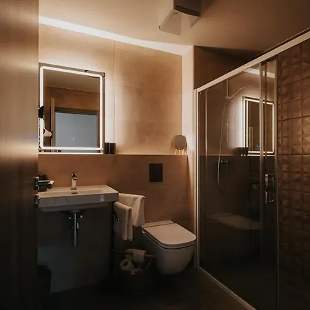 Hillside X34, Kubínska Hoľa