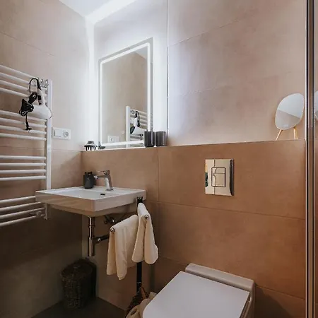 Hillside X34, Kubinska Hola Apartment