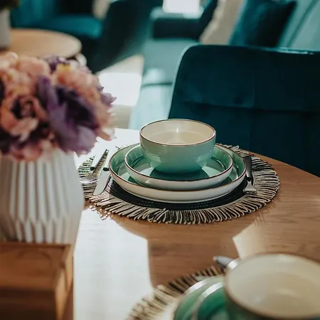 Hillside X34, Kubinska Hola دولني كوبين